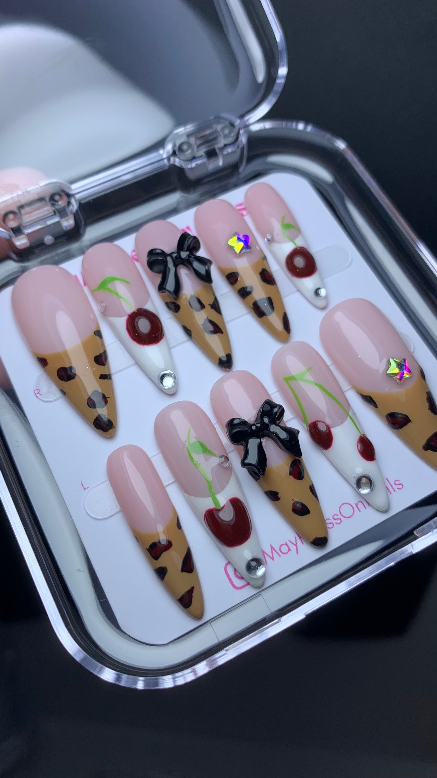 Autumn press-on nails M09