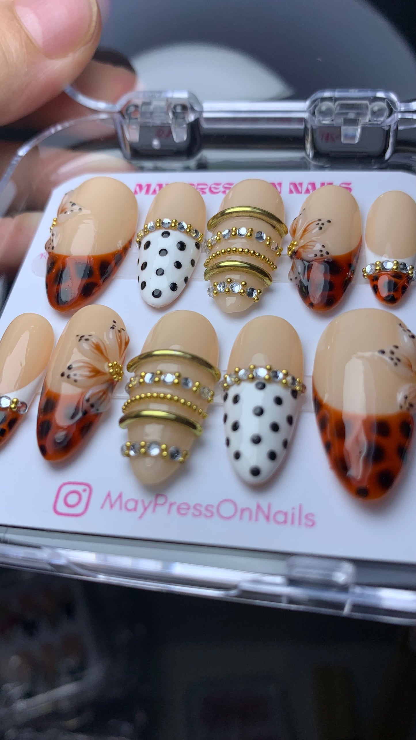 Autumn press-on nails M04
