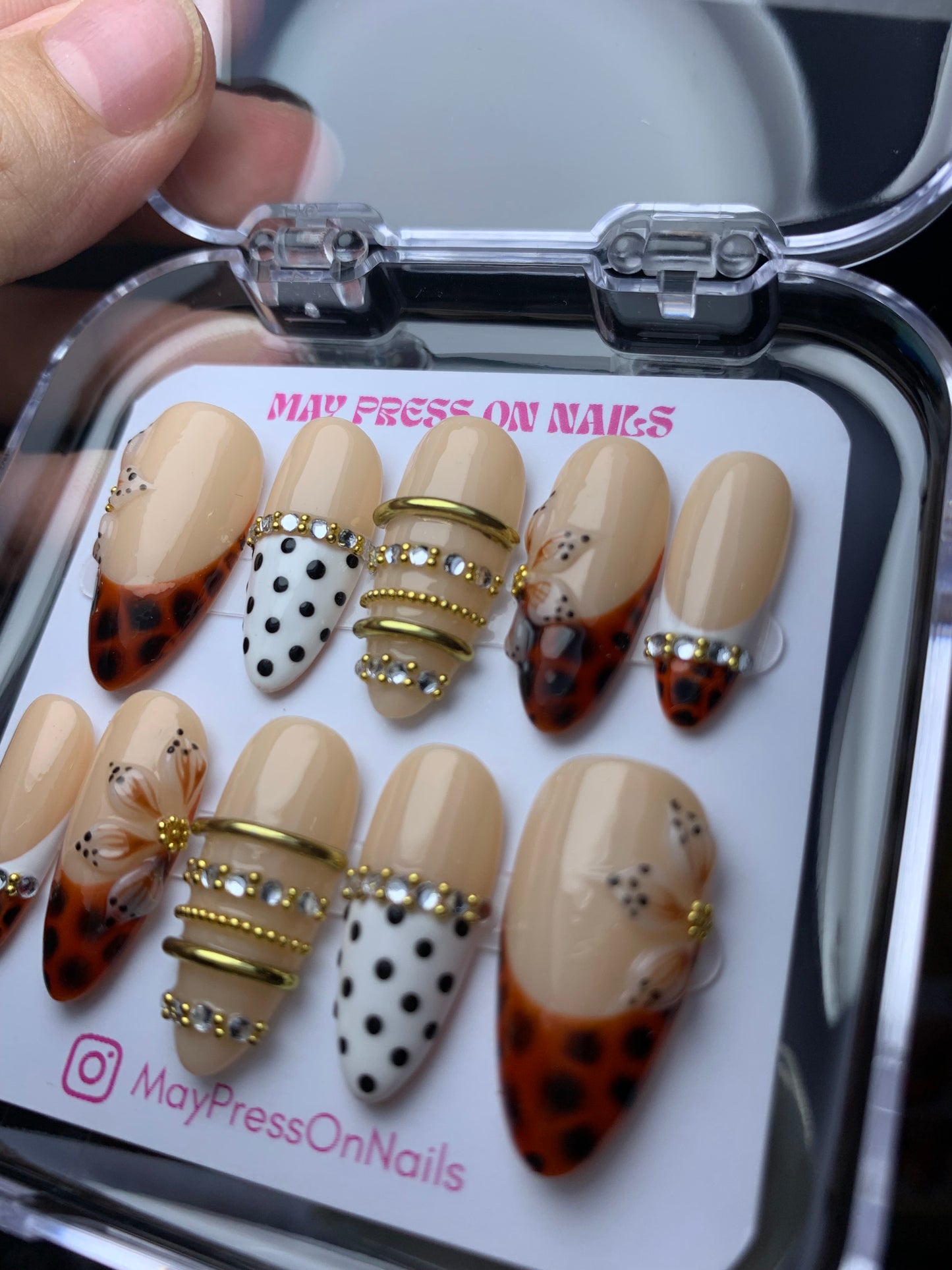 Autumn press-on nails M04