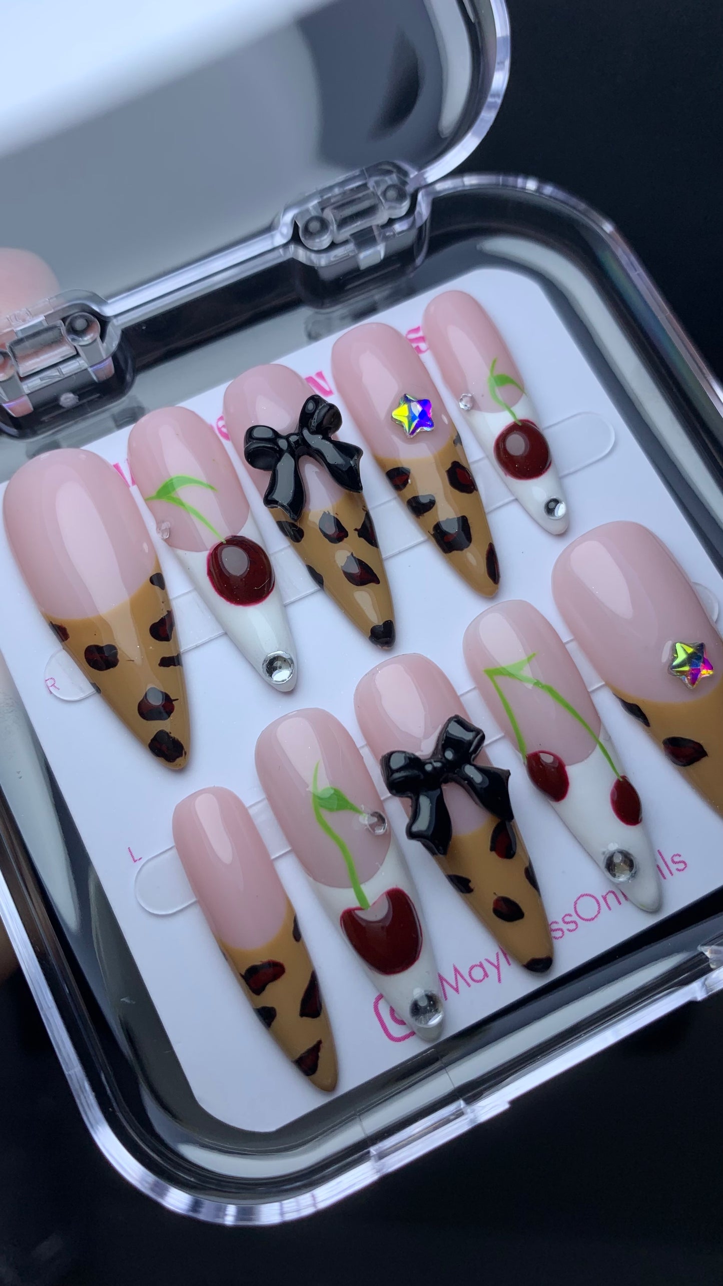 Autumn press-on nails M09