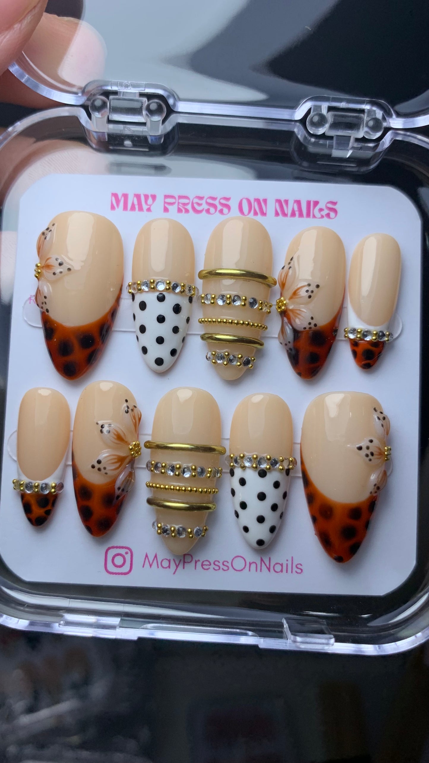 Autumn press-on nails M04